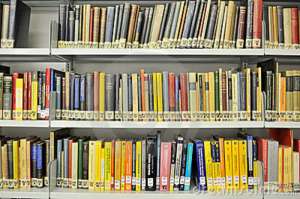 Libri di Fisica sugli scaffali